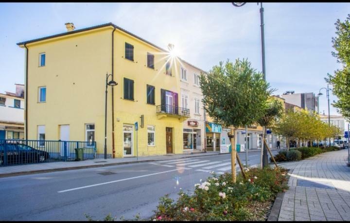 Apartment Megy With Balcony In City Center Crikvenica Luaran gambar